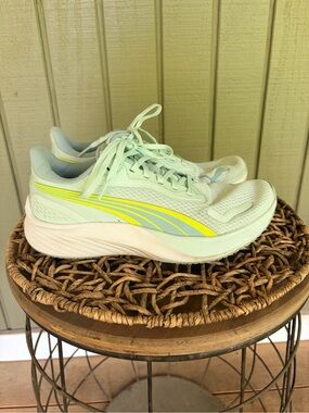 PUMA Pounce Lite Womens Sneaker Mint Green Sz 8.5